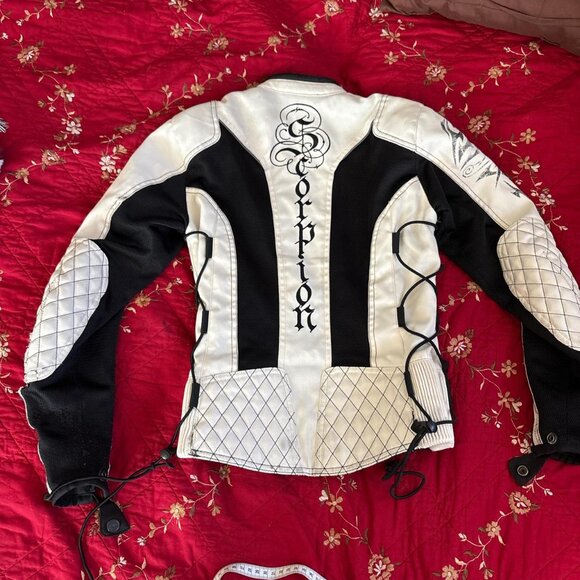 White and black racing biker jacket with lace up sides - Picture 5 of 6